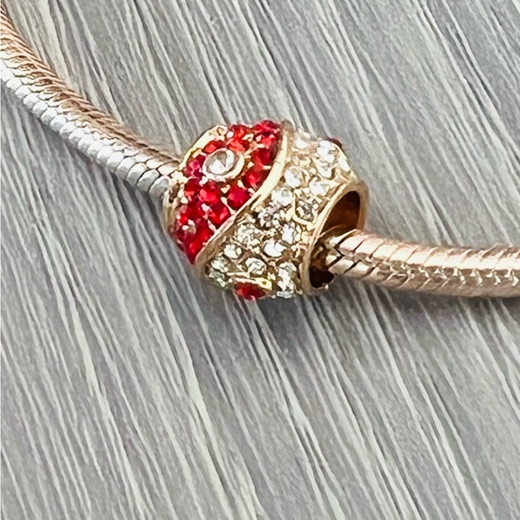 Gold plated paved red & clear crystal bracelet charm - Picture 2 of 7